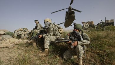 صورة قوات الناتو تعتزم الانسحاب من أفغانستان اقتداءً بواشنطن