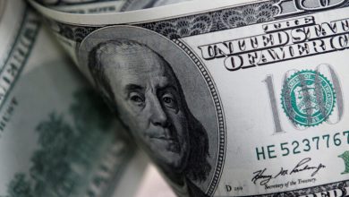 صورة خبراء ينصحون بالابتعاد عن الدولار