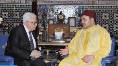 صورة جلالة الملك يجدد التأكيد في رسالة إلى الرئيس محمود عباس على ثبات الموقف المغربي الداعم للقضية الفلسطينية