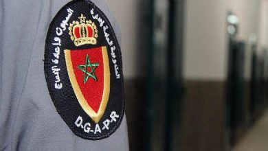 صورة ترحيل السجناء المعتقلين بالسجن المحلي طنجة 2 على خلفية أحداث الحسيمة إلى مؤسسات أخرى بسبب سلوكات مخالفة للقانون