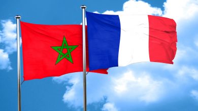 صورة عمدة فرنسي يؤكد على دور المغرب الموحد