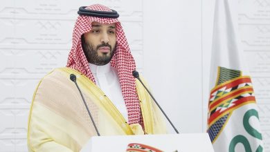 صورة ولي العهد السعودي يجري عملية جراحية ناجحة ويغادر المستشفى