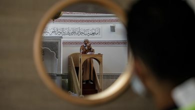 صورة عبر أئمتها.. الجزائر تصدر أزمتها المفتوحة مع المغرب إلى فرنسا (موقع إخباري)