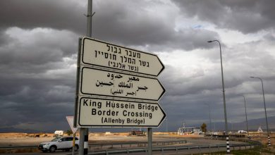 صورة فتح جسر ألنبي / الملك حسين بدون انقطاع بفضل وساطة مغربية تحت قيادة جلالة الملك محمد السادس