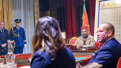 صورة صاحب الجلالة الملك محمد السادس يترأس جلسة عمل خصصت لتتبع البرنامج الوطني للتزود بالماء الصالح للشرب ومياه السقي 2020-2027