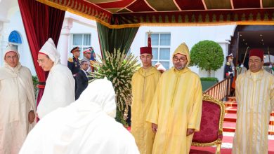 صورة جلالة الملك يترأس بالمضيق حفل استقبال بمناسبة عيد العرش المجيد