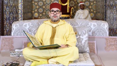 صورة أمير المؤمنين صاحب الجلالة الملك محمد السادس يترأس اليوم بالرباط حفلا دينيا بمناسبة الذكرى ال 27 لوفاة جلالة المغفور له الملك الحسن الثاني