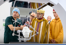 صورة جلالة الملك يدشن المركب الاستشفائي الجامعي الدولي محمد السادس للرباط ويعطي تعليماته السامية لافتتاح المركز الاستشفائي الجامعي محمد السادس لأكادير