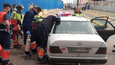 صورة نقل طفلة قاصر في سيارة أجرة إلى معبر مليلية المحتلة للوصول إلى مستشفى