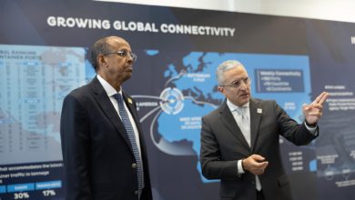 صورة رئيس مفوضية الاتحاد الإفريقي: المنصة المينائية طنجة-المتوسط، منشأة من “طراز عالمي”