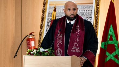 صورة لاعب اتحاد طنجة لكرة اليد عبيد بومنديل ينال شهادة الماستر بميزة “حسن جداً مع التوصية بالنشر”